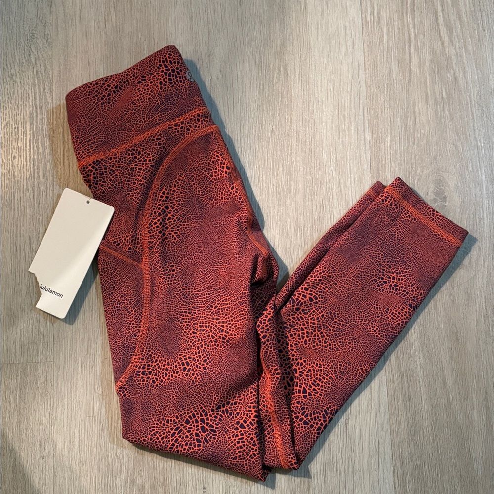 NWT $118 Lululemon | Invigorate High Rise Crop (23") | Size 2